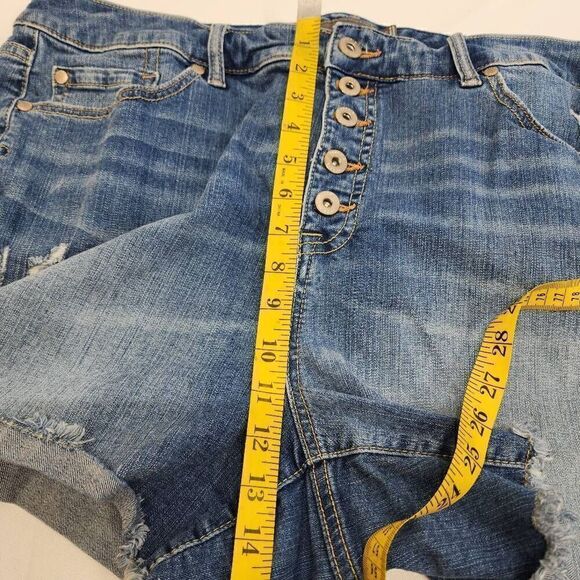 Torrid Size 20 Cut off Denim Jean Shorts M17 - Picture 4 of 8